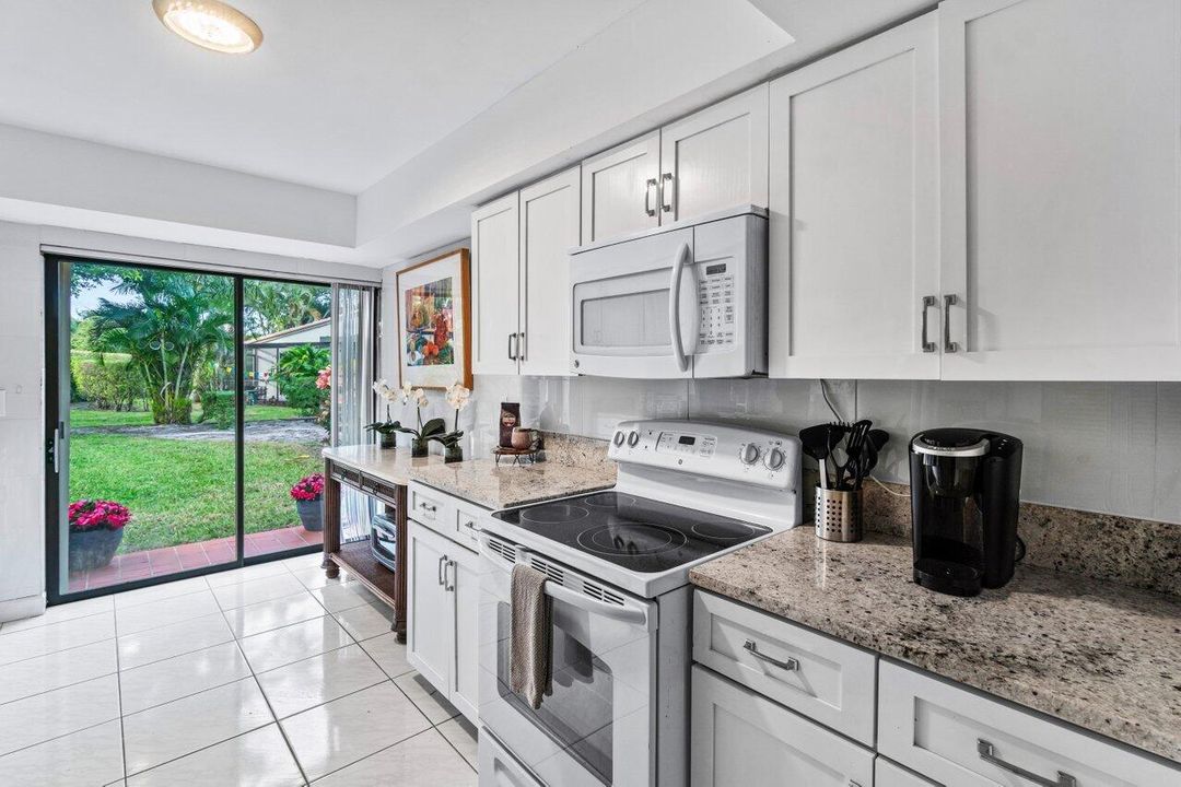 For Rent: $2,450 (2 beds, 2 baths, 1480 Square Feet)