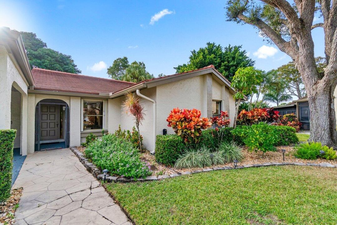 For Rent: $2,450 (2 beds, 2 baths, 1480 Square Feet)