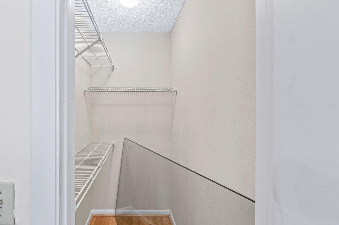 For Rent: $2,450 (2 beds, 2 baths, 1480 Square Feet)