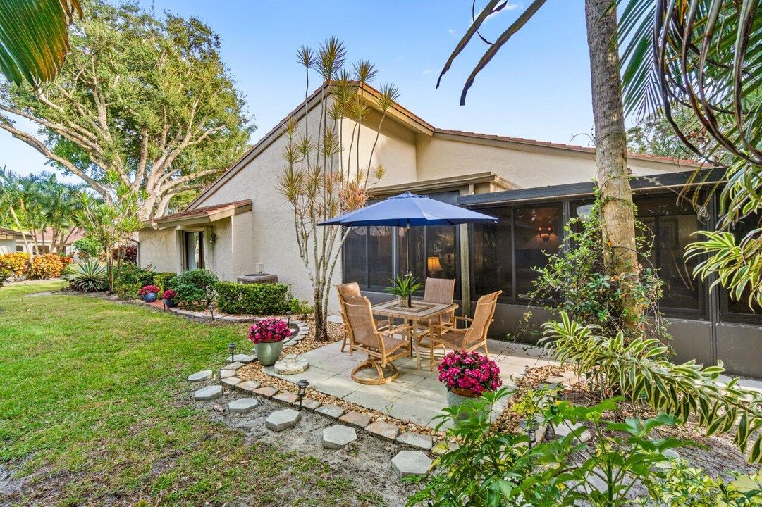 For Rent: $2,450 (2 beds, 2 baths, 1480 Square Feet)