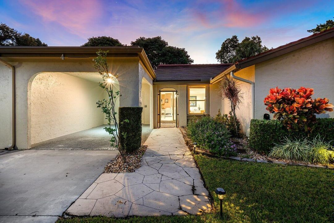 For Rent: $2,450 (2 beds, 2 baths, 1480 Square Feet)