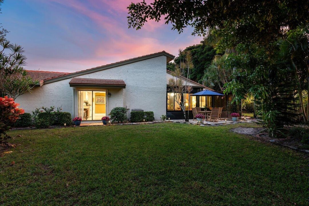 For Rent: $2,450 (2 beds, 2 baths, 1480 Square Feet)