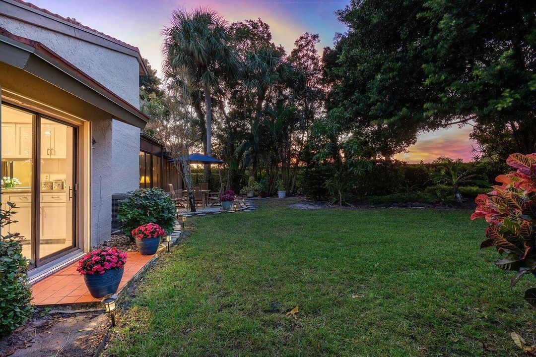 For Rent: $2,450 (2 beds, 2 baths, 1480 Square Feet)