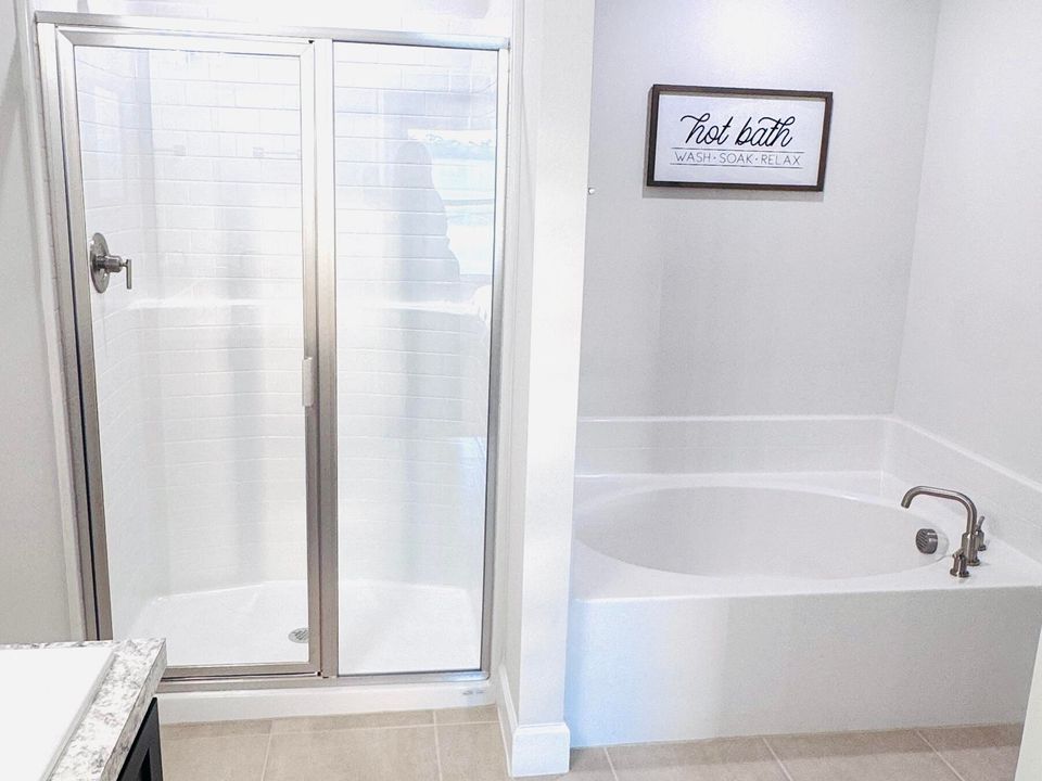 For Sale: $329,300 (3 beds, 2 baths, 1300 Square Feet)