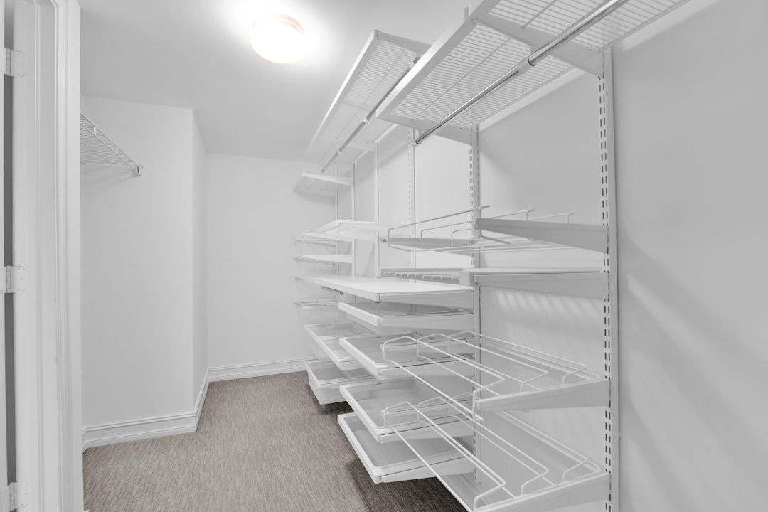 出租: $7,800 (2 贝兹, 2 浴室, 1816 平方英尺)