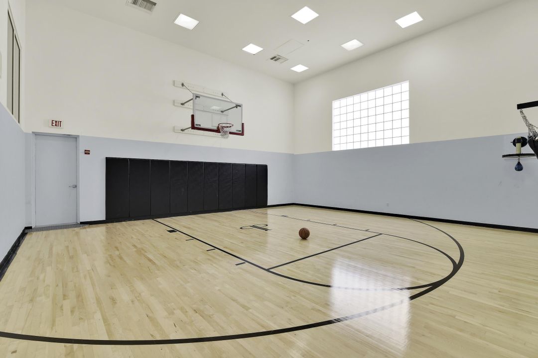 出租: $7,800 (2 贝兹, 2 浴室, 1816 平方英尺)