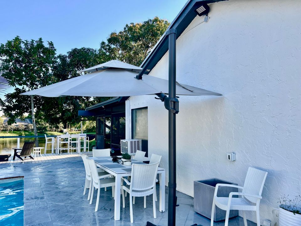 待售: $740,000 (3 贝兹, 2 浴室, 2707 平方英尺)