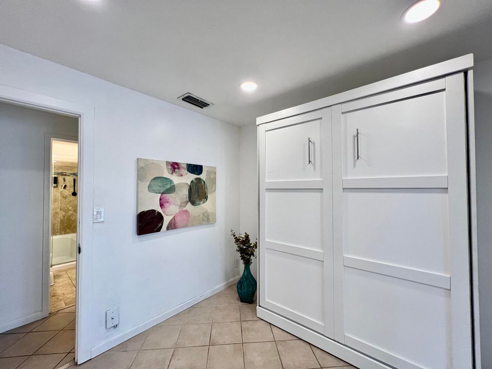 待售: $740,000 (3 贝兹, 2 浴室, 2707 平方英尺)