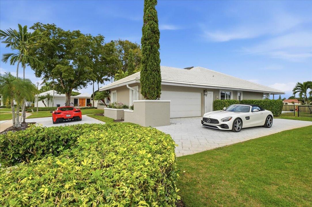 For Sale: $1,550,000 (5 beds, 3 baths, 3082 Square Feet)