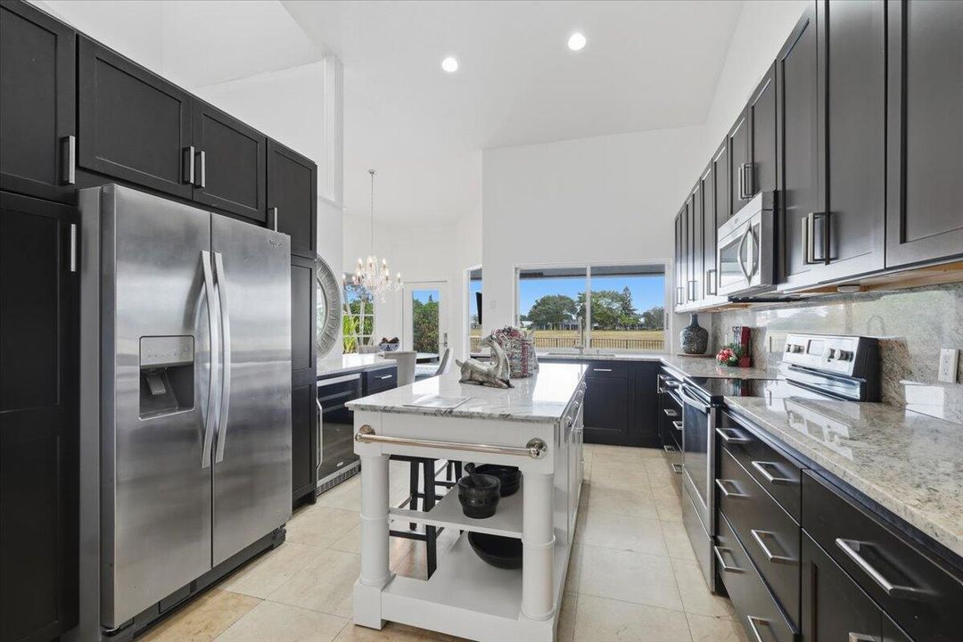 For Sale: $1,550,000 (5 beds, 3 baths, 3082 Square Feet)