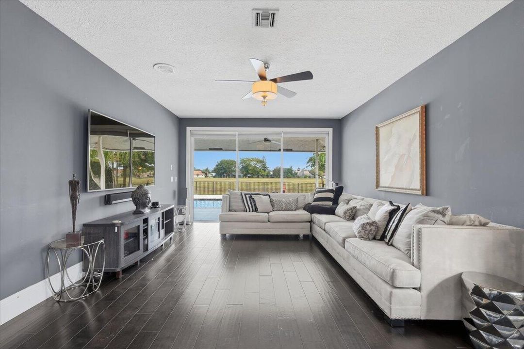 For Sale: $1,550,000 (5 beds, 3 baths, 3082 Square Feet)