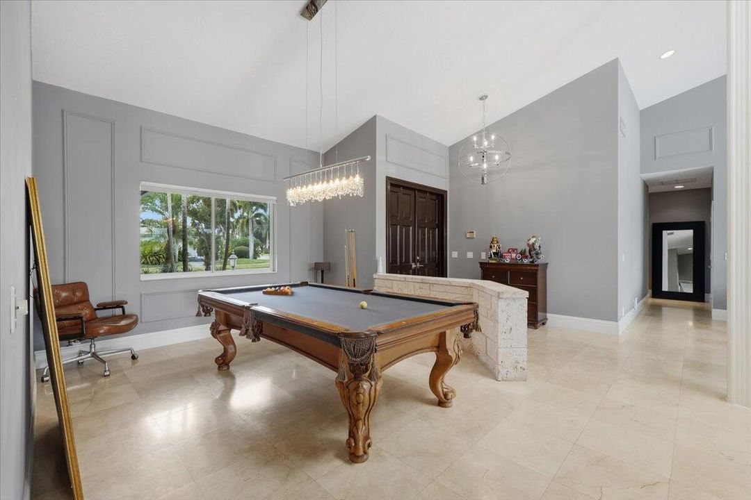 For Sale: $1,550,000 (5 beds, 3 baths, 3082 Square Feet)