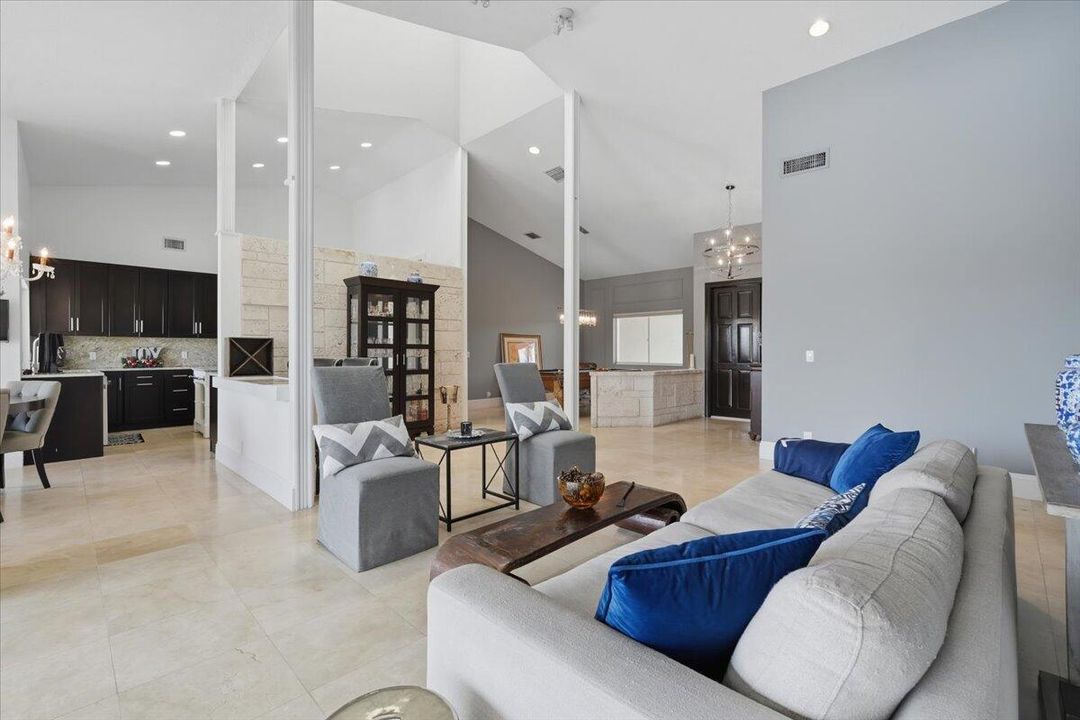 For Sale: $1,550,000 (5 beds, 3 baths, 3082 Square Feet)