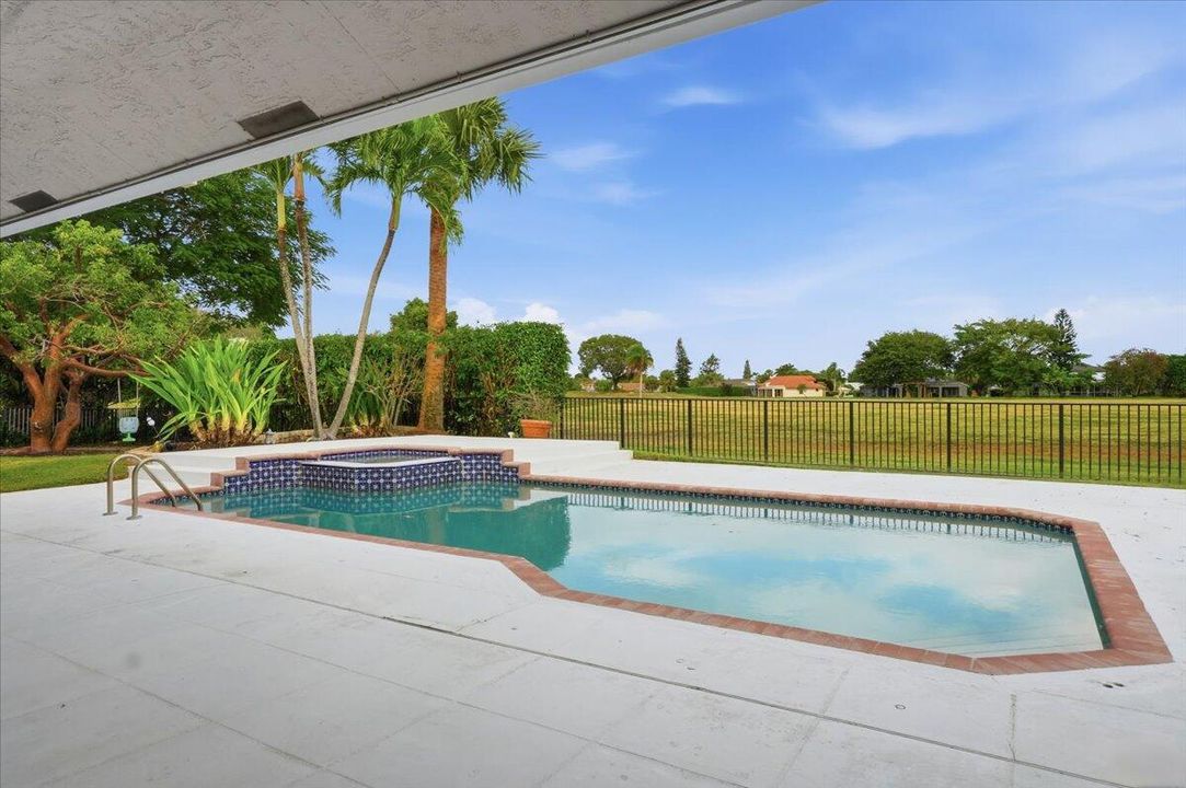 For Sale: $1,550,000 (5 beds, 3 baths, 3082 Square Feet)