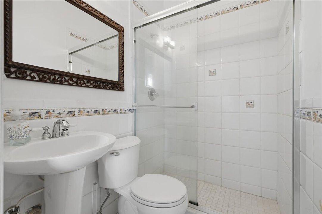 For Sale: $1,550,000 (5 beds, 3 baths, 3082 Square Feet)