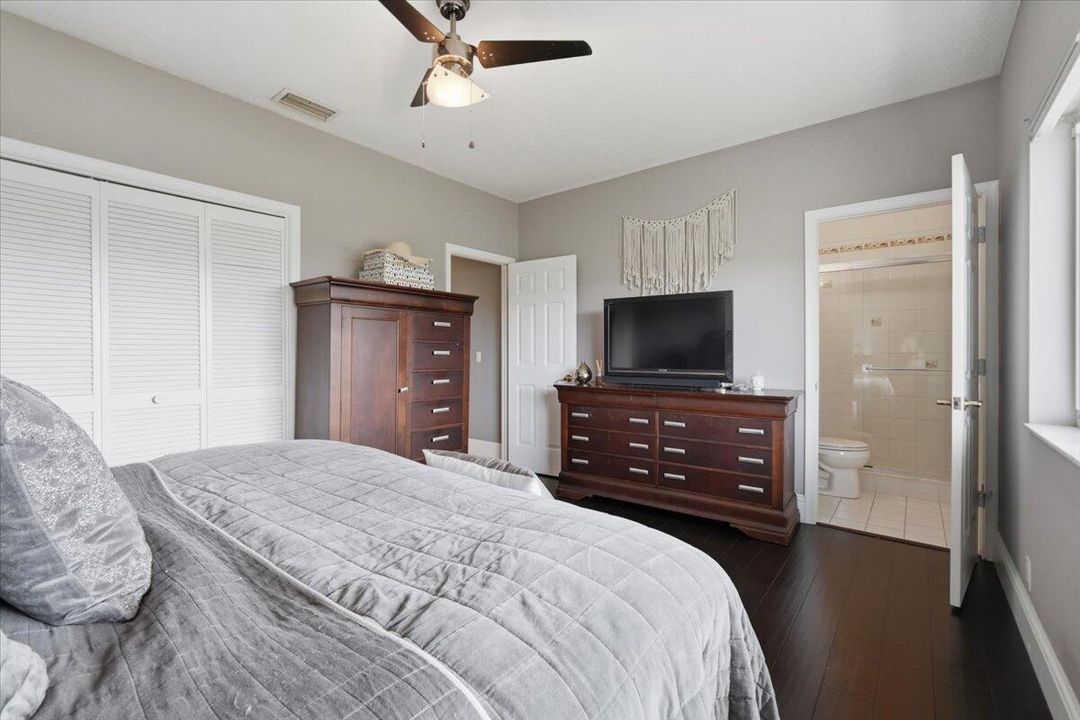 For Sale: $1,550,000 (5 beds, 3 baths, 3082 Square Feet)