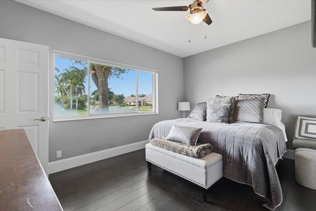 For Sale: $1,550,000 (5 beds, 3 baths, 3082 Square Feet)