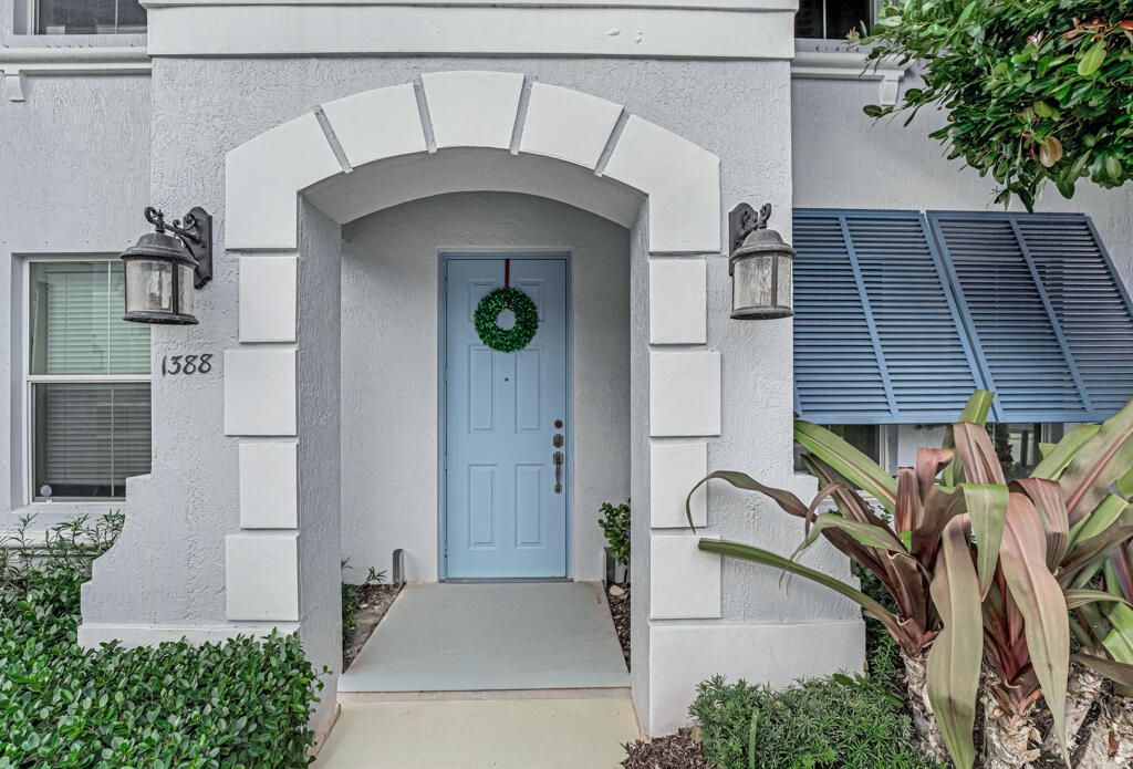 На продажу: $448,000 (4 спален, 3 ванн, 1904 Квадратных фут)