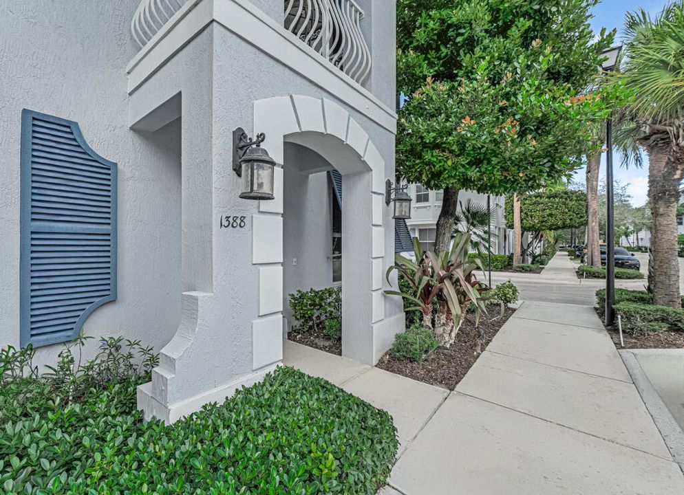 На продажу: $448,000 (4 спален, 3 ванн, 1904 Квадратных фут)