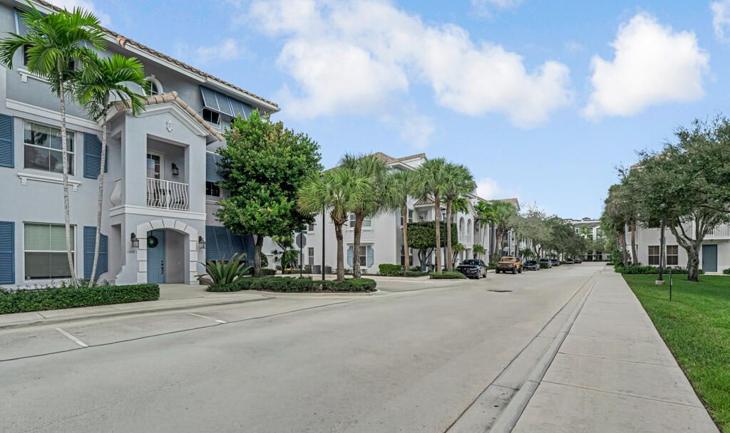 На продажу: $448,000 (4 спален, 3 ванн, 1904 Квадратных фут)