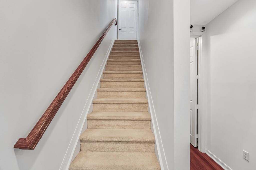 На продажу: $448,000 (4 спален, 3 ванн, 1904 Квадратных фут)