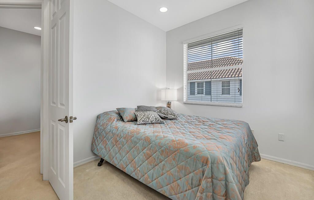 На продажу: $448,000 (4 спален, 3 ванн, 1904 Квадратных фут)