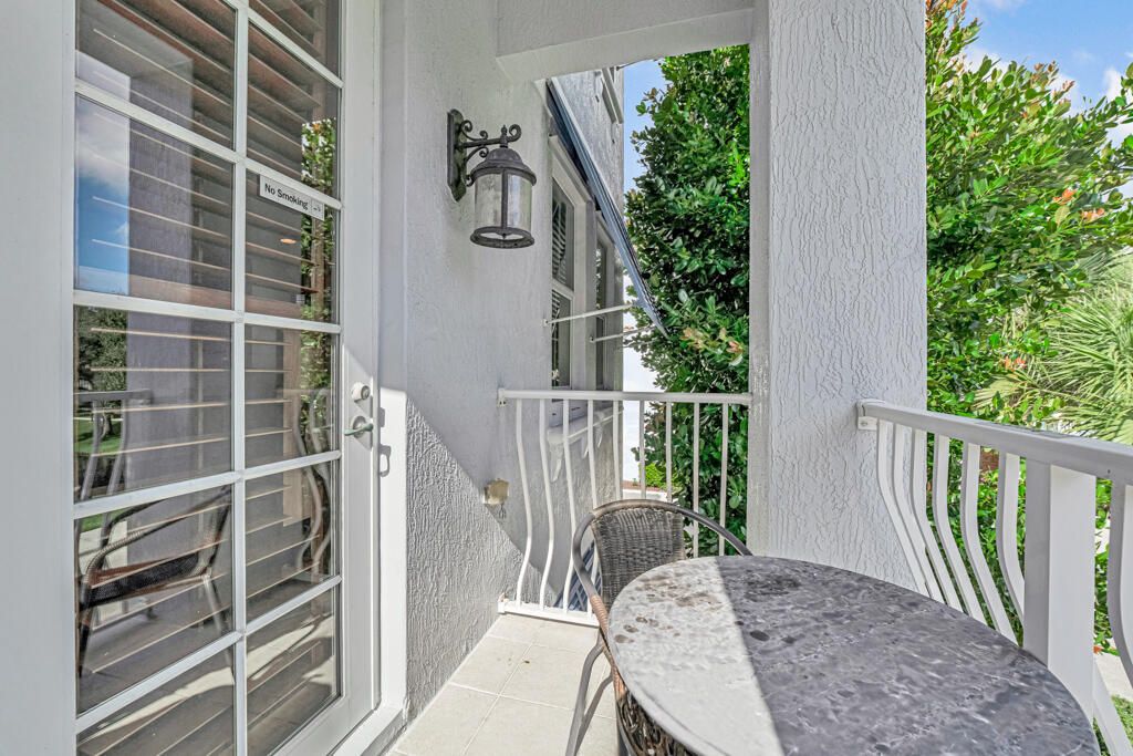 На продажу: $448,000 (4 спален, 3 ванн, 1904 Квадратных фут)