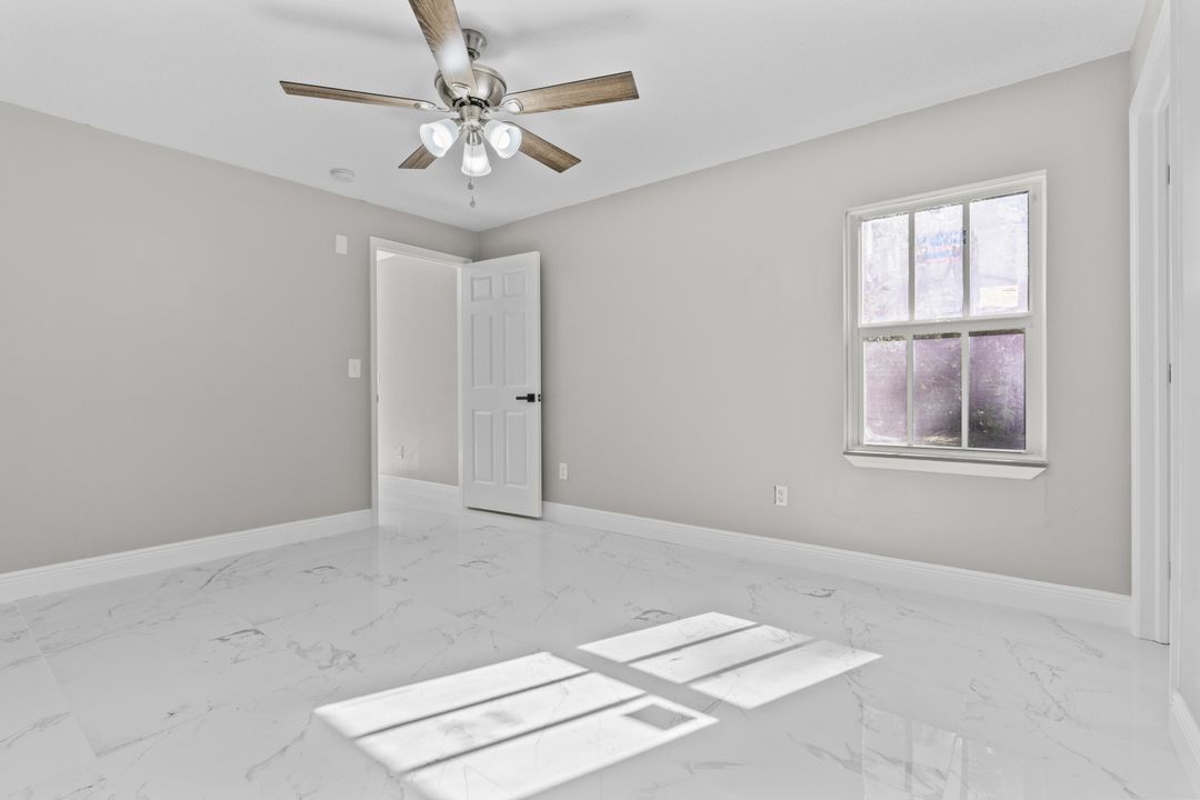 For Sale: $299,700 (3 beds, 2 baths, 1196 Square Feet)