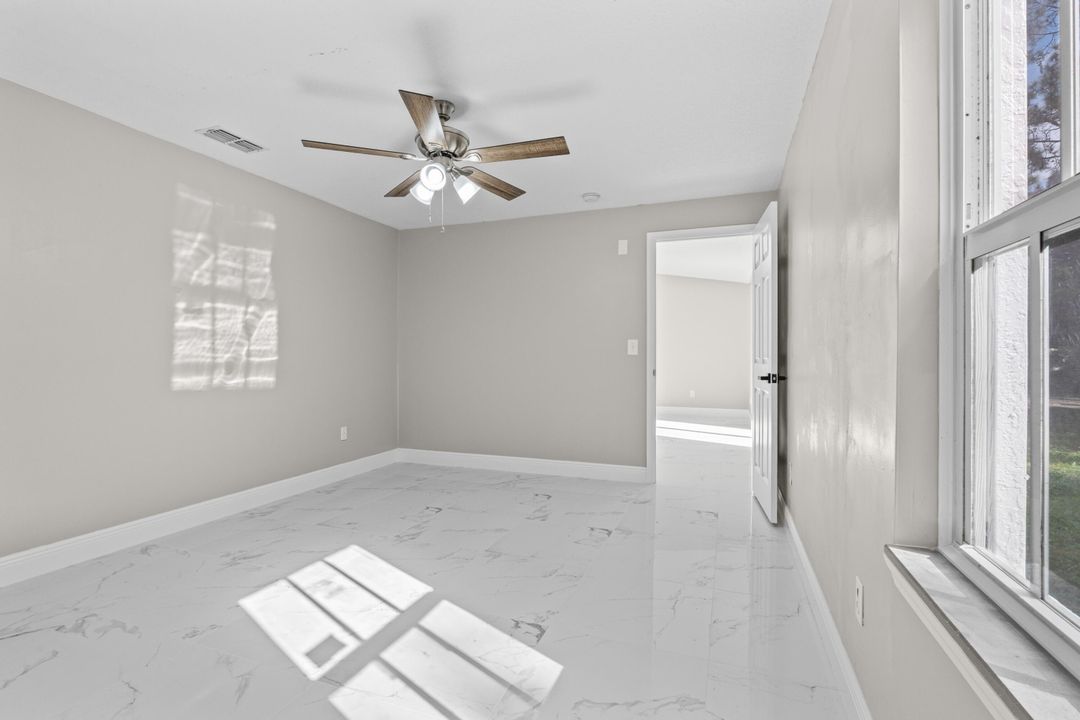 For Sale: $299,700 (3 beds, 2 baths, 1196 Square Feet)