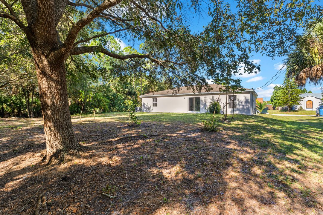 For Sale: $299,700 (3 beds, 2 baths, 1196 Square Feet)