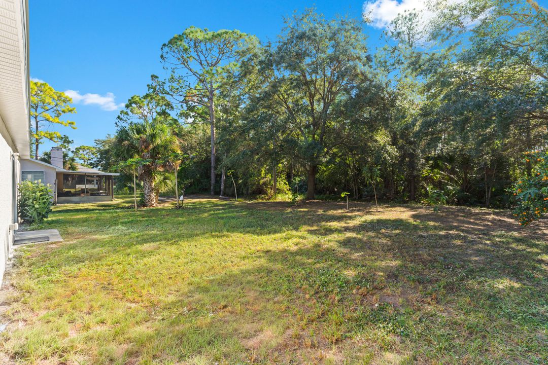 For Sale: $299,700 (3 beds, 2 baths, 1196 Square Feet)