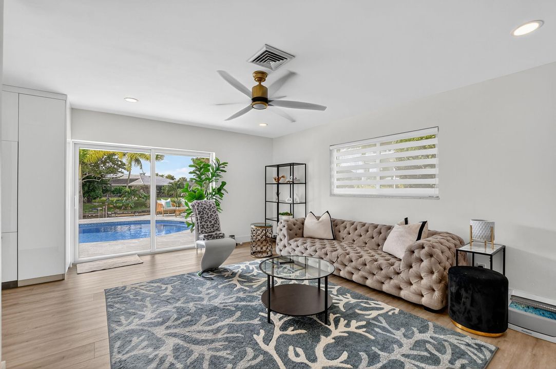 For Sale: $1,999,999 (3 beds, 2 baths, 1965 Square Feet)