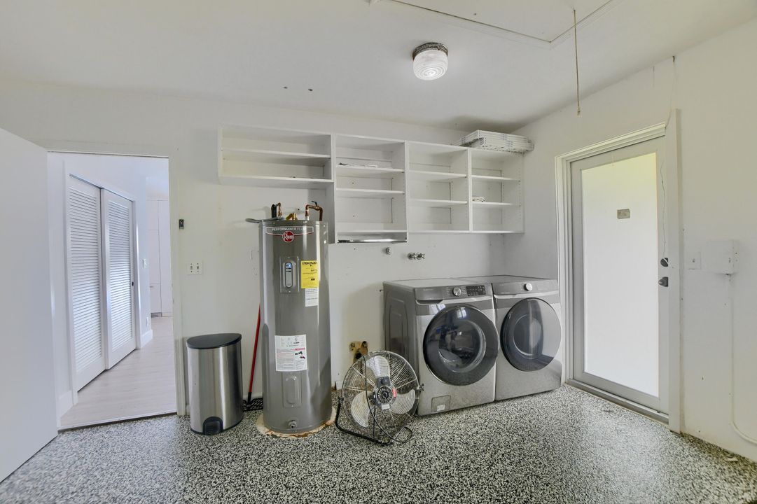 For Sale: $1,999,999 (3 beds, 2 baths, 1965 Square Feet)