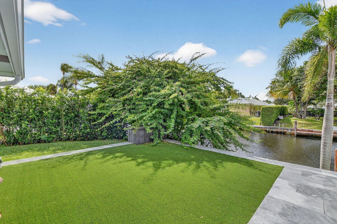 For Sale: $1,999,999 (3 beds, 2 baths, 1965 Square Feet)