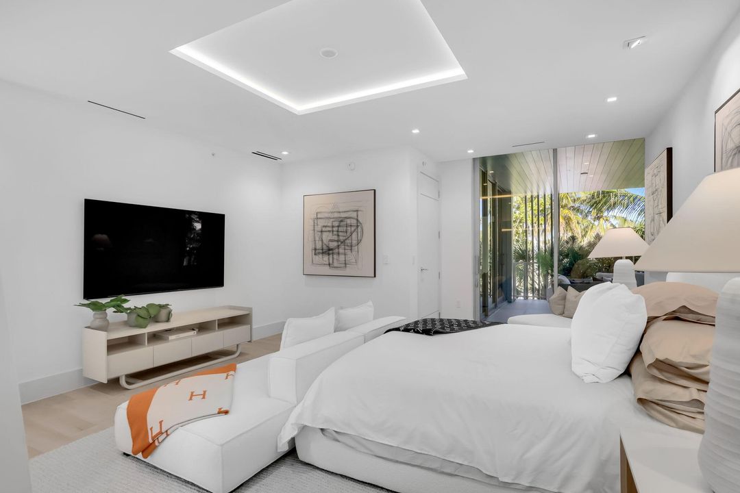 For Sale: $6,950,000 (4 beds, 4 baths, 3830 Square Feet)