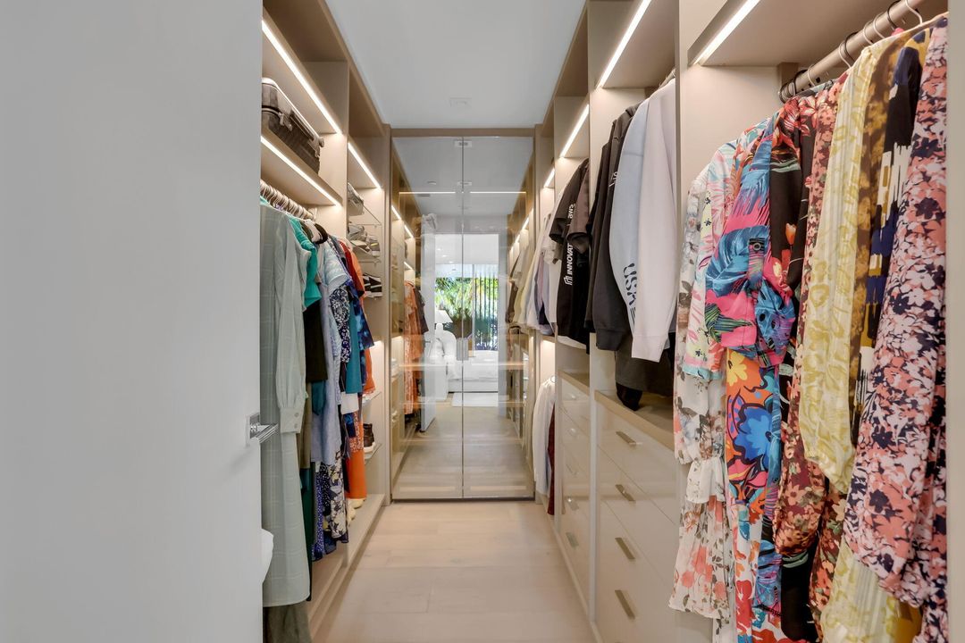 For Sale: $6,950,000 (4 beds, 4 baths, 3830 Square Feet)