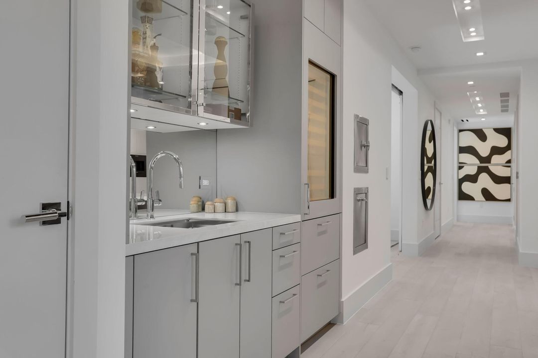 For Sale: $6,950,000 (4 beds, 4 baths, 3830 Square Feet)