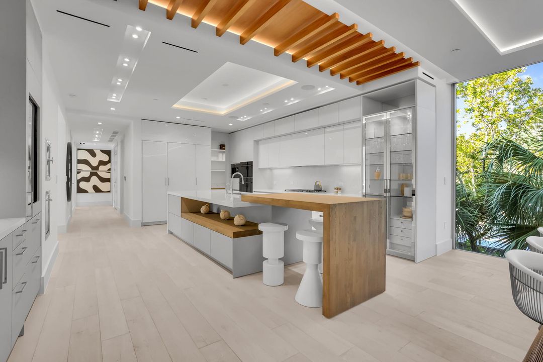 For Sale: $6,950,000 (4 beds, 4 baths, 3830 Square Feet)