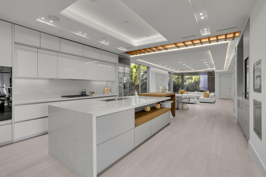 For Sale: $6,950,000 (4 beds, 4 baths, 3830 Square Feet)