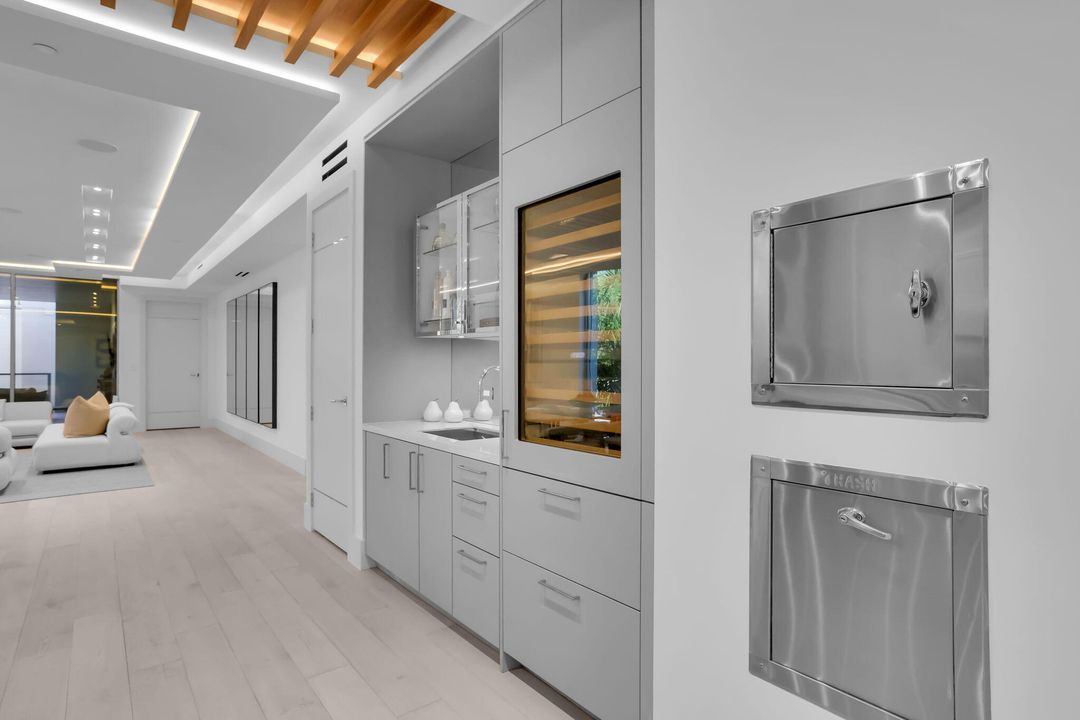 For Sale: $6,950,000 (4 beds, 4 baths, 3830 Square Feet)