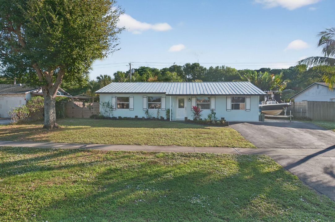For Sale: $627,000 (3 beds, 2 baths, 1182 Square Feet)