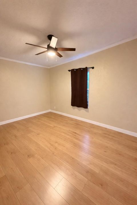 For Sale: $399,999 (3 beds, 2 baths, 1716 Square Feet)