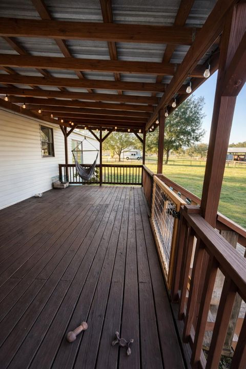 For Sale: $399,999 (3 beds, 2 baths, 1716 Square Feet)