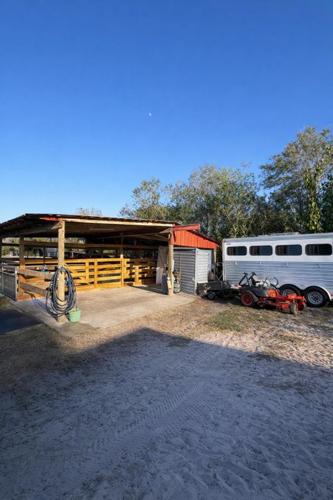 For Sale: $399,999 (3 beds, 2 baths, 1716 Square Feet)