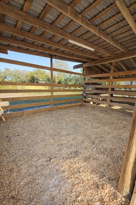 For Sale: $399,999 (3 beds, 2 baths, 1716 Square Feet)