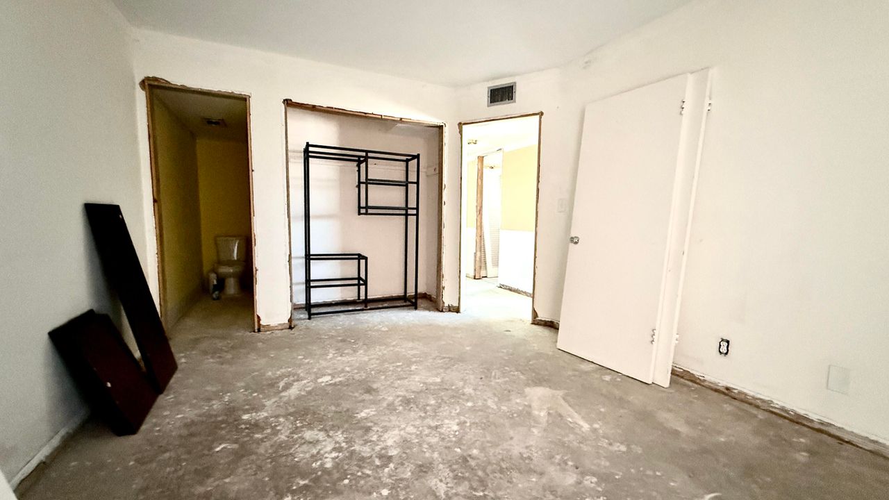 待售: $134,900 (2 贝兹, 2 浴室, 880 平方英尺)