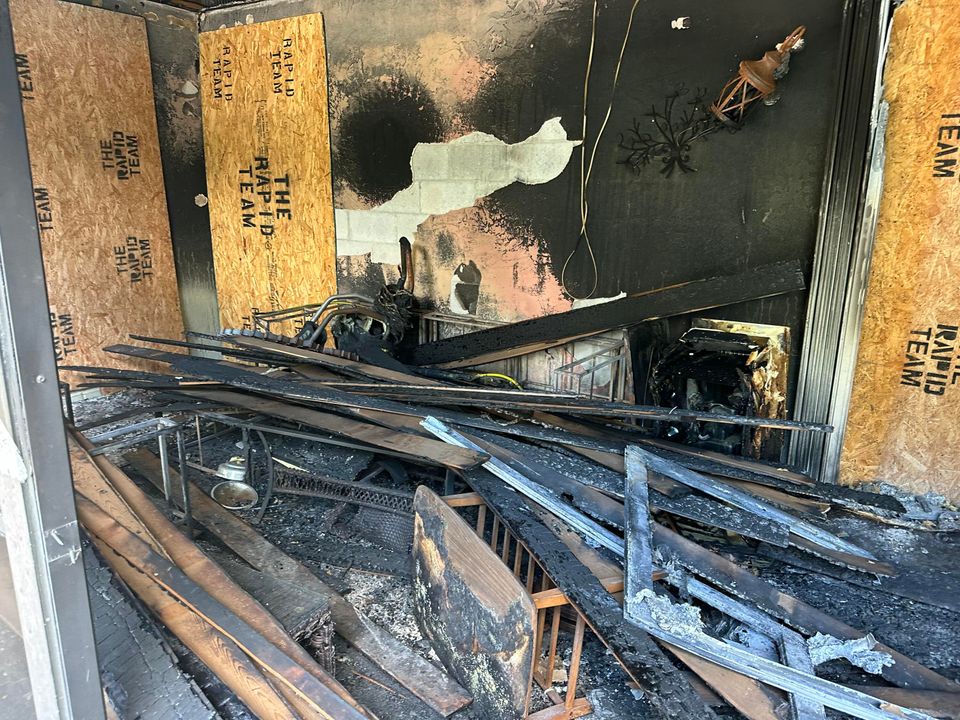 待售: $795,000 (4 贝兹, 2 浴室, 2477 平方英尺)