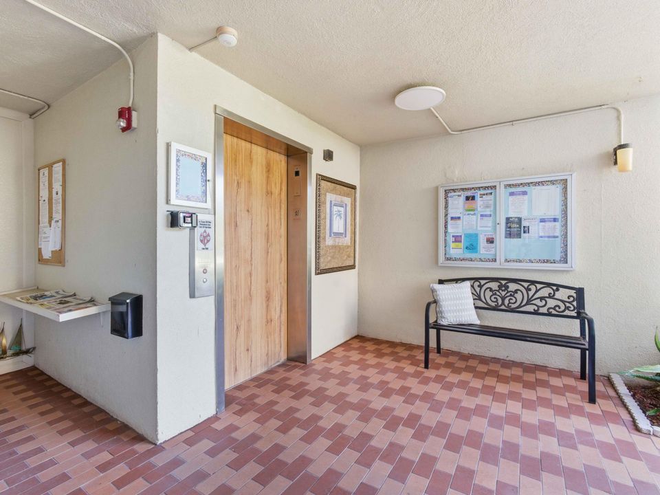 En Venta: $144,900 (2 camas, 2 baños, 1070 Pies cuadrados)