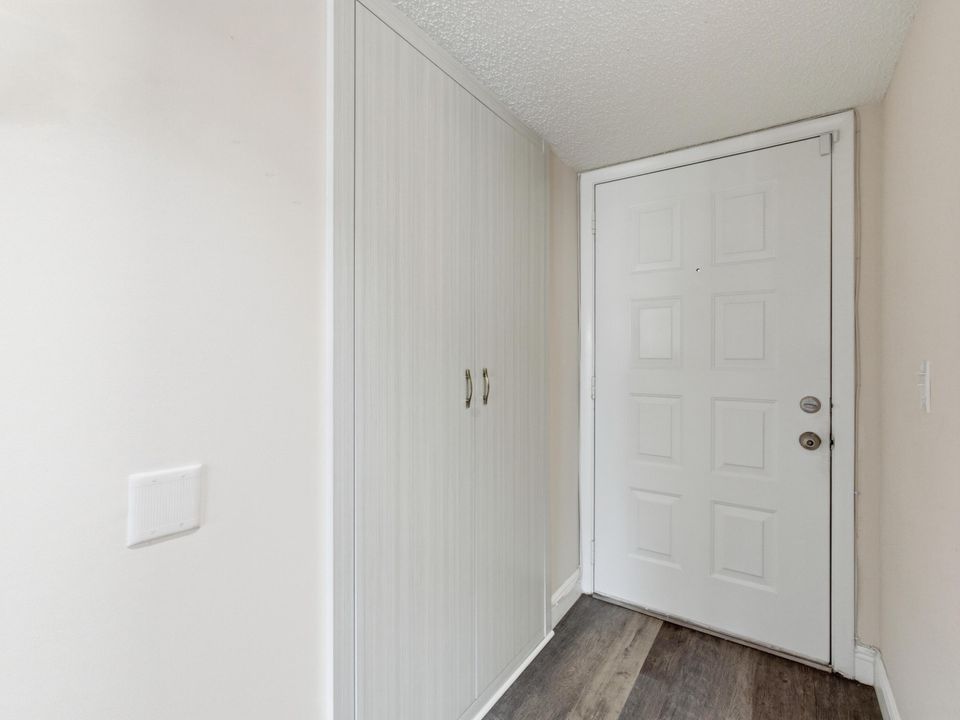 En Venta: $144,900 (2 camas, 2 baños, 1070 Pies cuadrados)