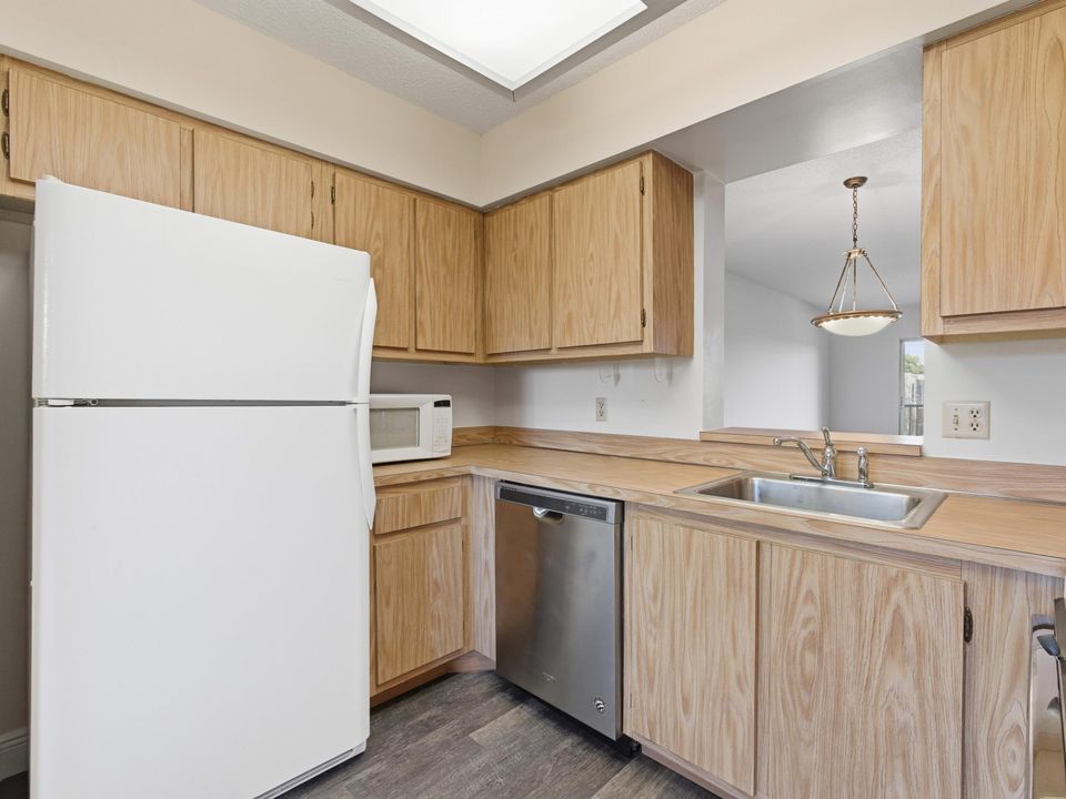 En Venta: $144,900 (2 camas, 2 baños, 1070 Pies cuadrados)